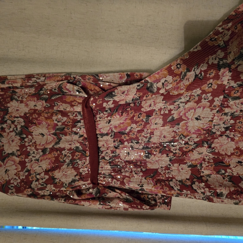 Lauran Conrad Floral Burgundy Sequin Dress with Belt - Picture 5 of 6